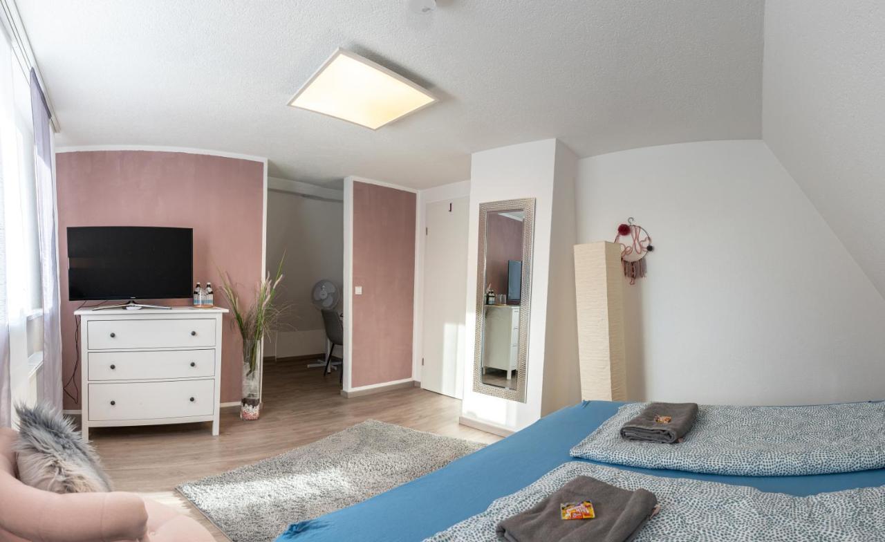 #2 Grosses Zimmer Mit Pool Und Garten Меммінген Екстер'єр фото
