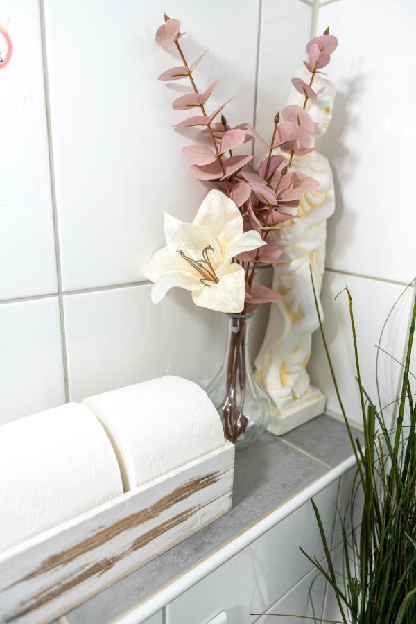 #2 Grosses Zimmer Mit Pool Und Garten Меммінген Екстер'єр фото
